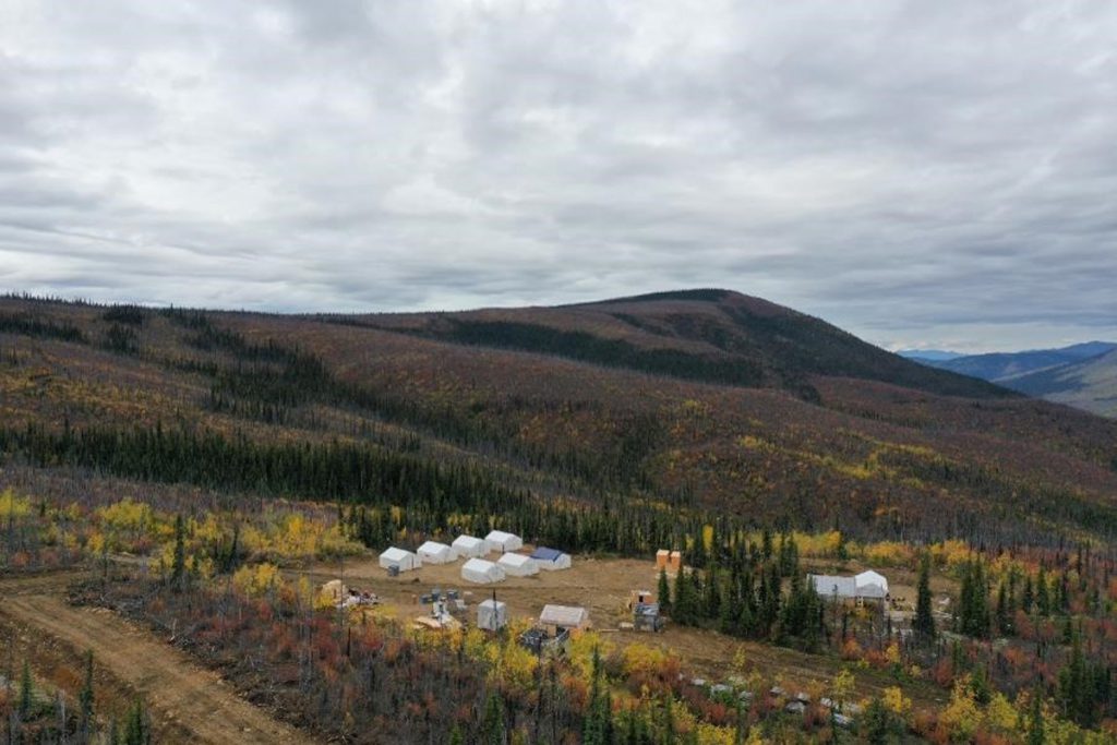 Victoria Gold drills 2 g/t gold over 32.3 metres at Lynx, Yukon thumbnail